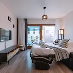 Completely Renovated Studio Located In Ostend